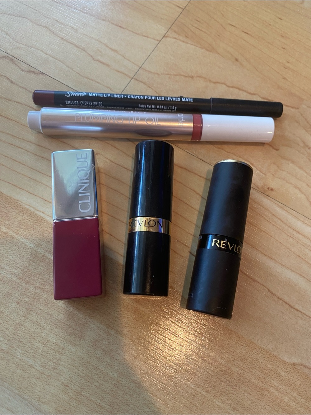 Bundle of 5 Classic berry Lipstick Trio, lip liner, lip plumper